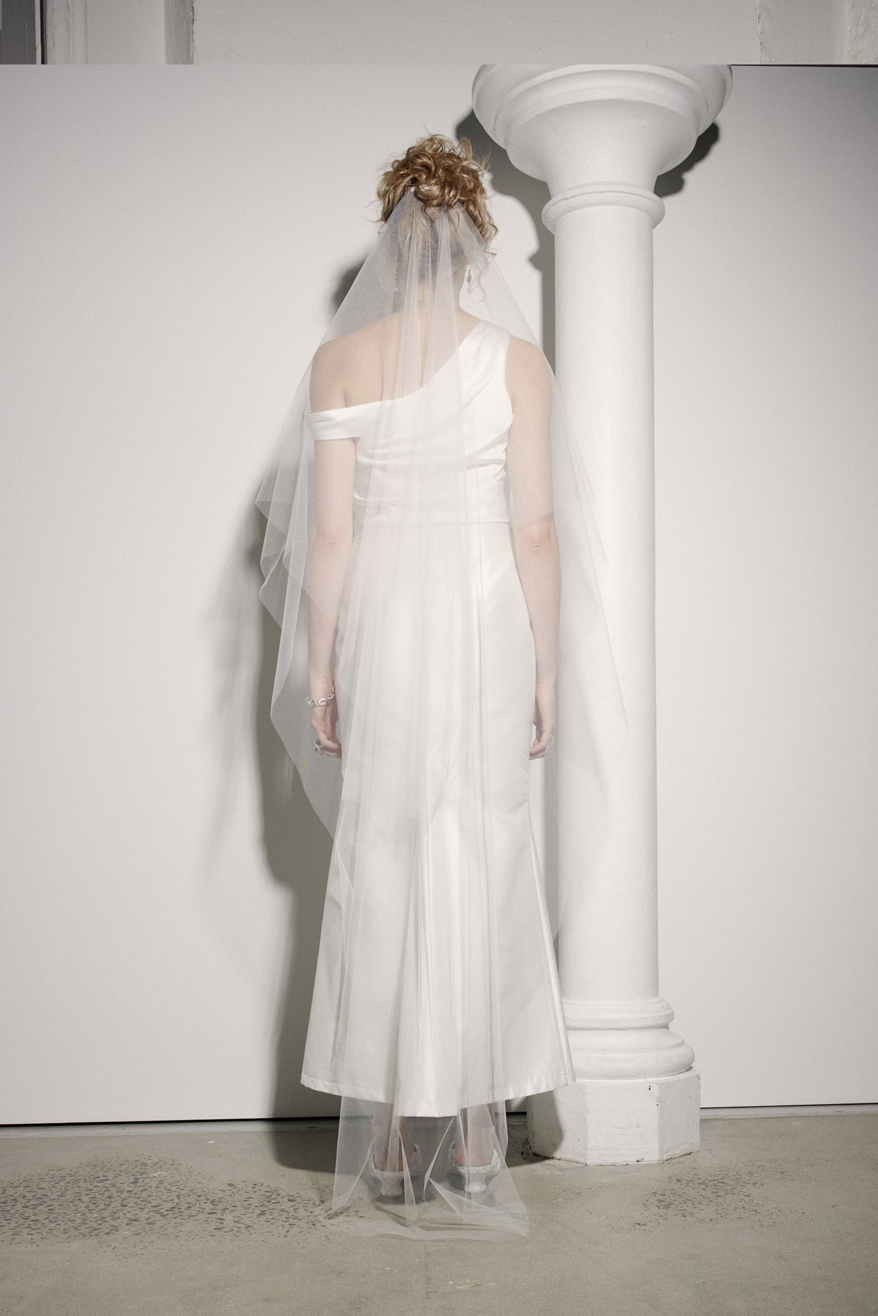SAMPLE ALEISHA LONG TEIRED VEIL