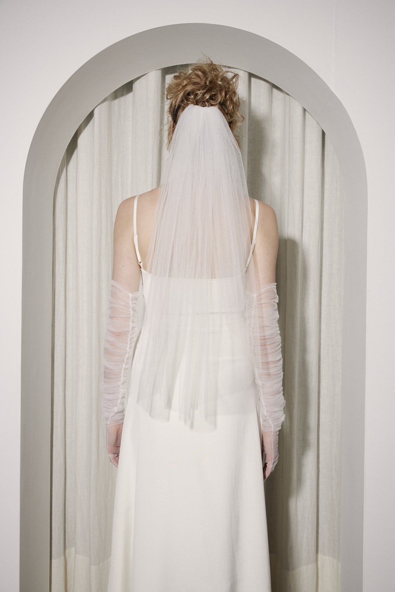 SAMPLE NELLY VEIL